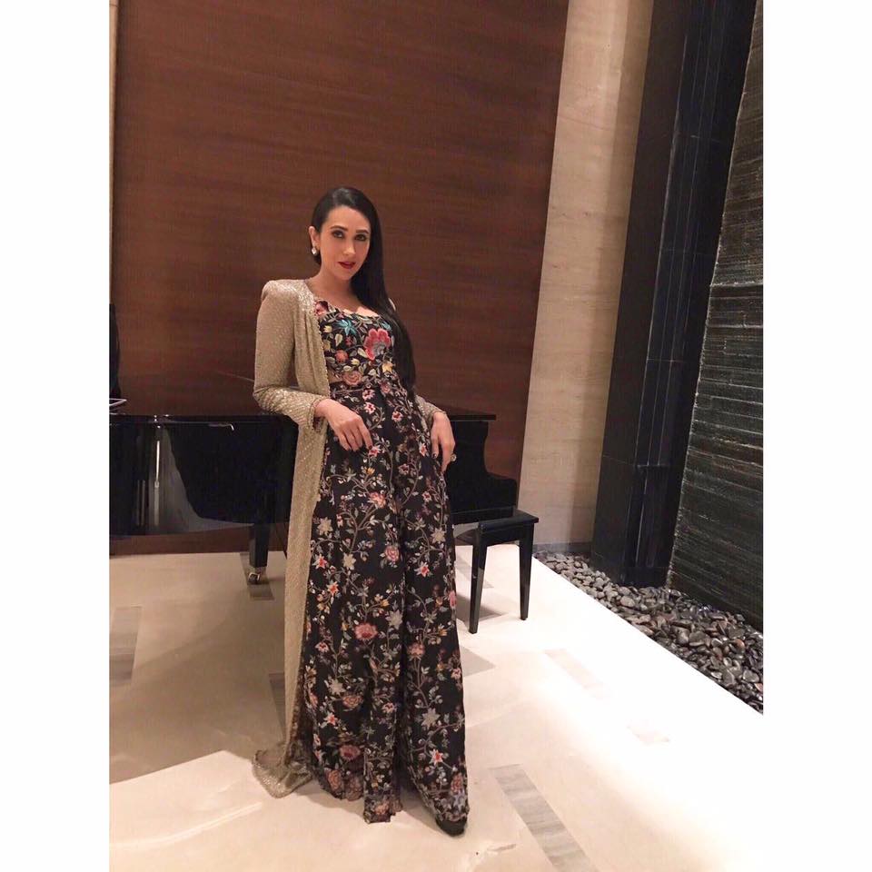 karishma kapoor in Anamika Khanna