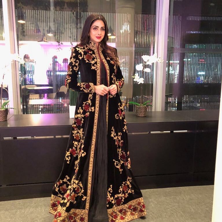 You are currently viewing Sridevi Kapoor in Rohit Bal
