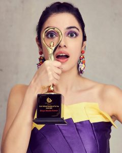 Read more about the article Divya Khosla Kumar