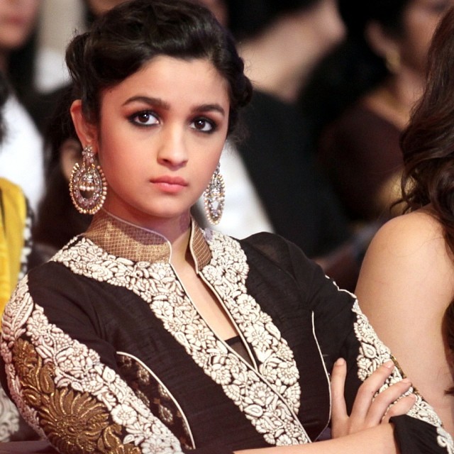 Read more about the article Alia Bhatt in Ekru Anarkali