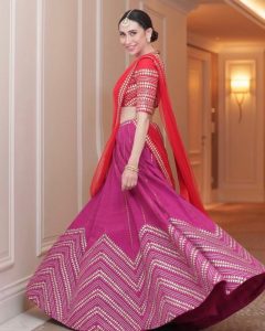 Read more about the article Karishma Kapoor in Priyal Prakash House of Design