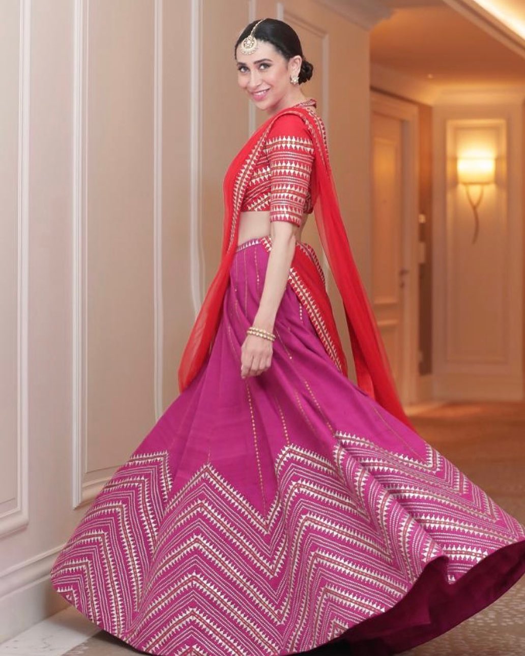 You are currently viewing Karishma Kapoor in Priyal Prakash House of Design