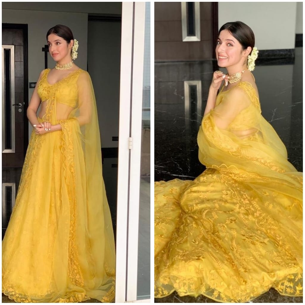 You are currently viewing Divya Khosla Kumar in Astha Narang styled  by Eshaa Amiin