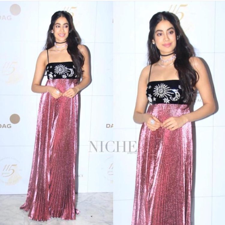 You are currently viewing Janhvi Kapoor in Reem Acra